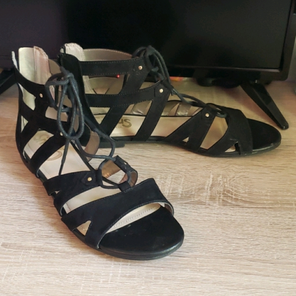 Black gladiator sandals